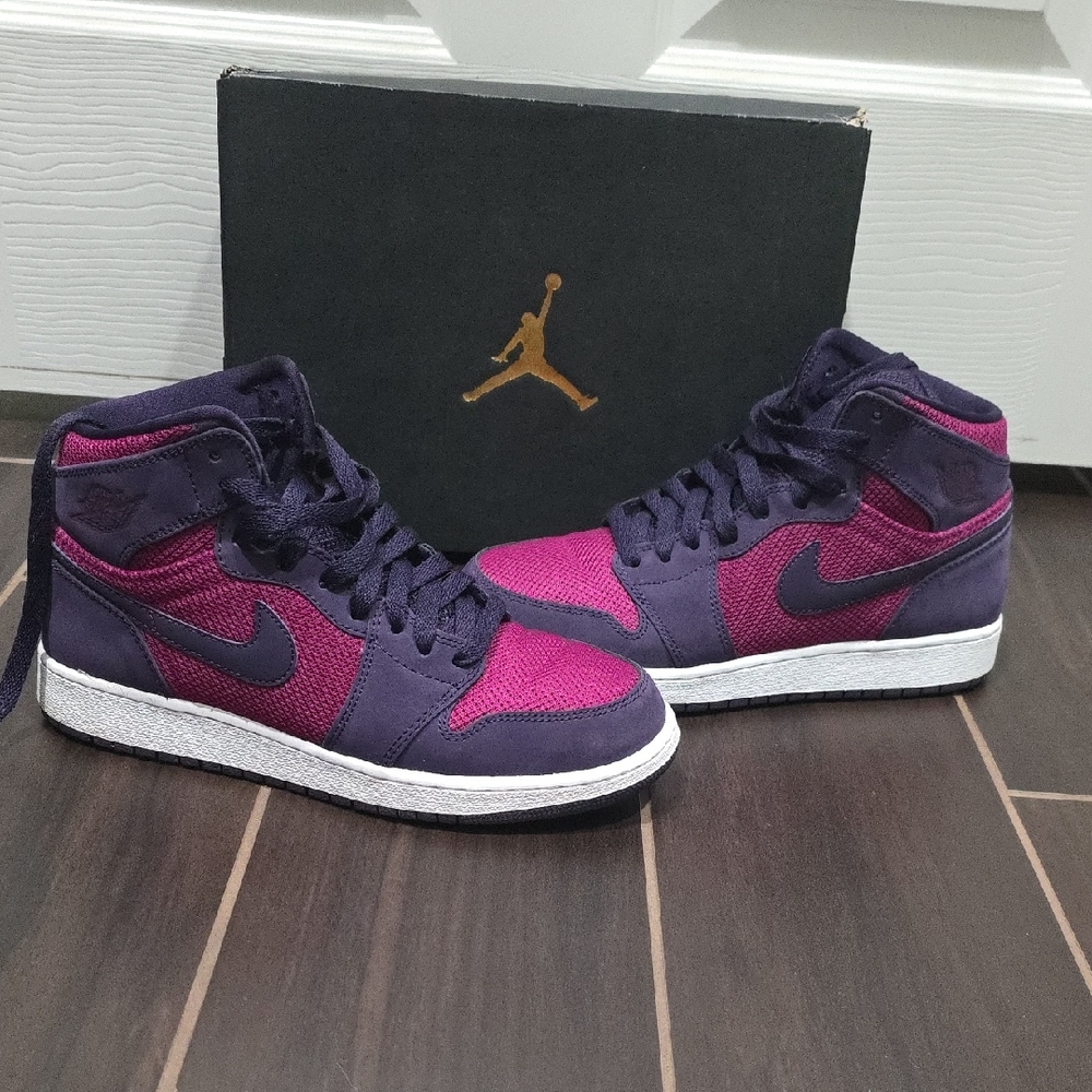 Jordan 1 Retro Purple and Pink Sneakers